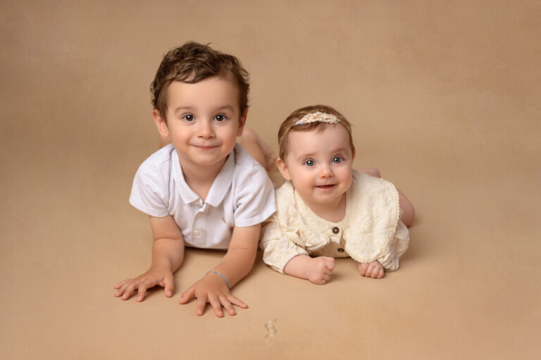 Photographe frere et soeur voiron haut de gamme - Aurélie Stavinga photographe Grenoble Voiron