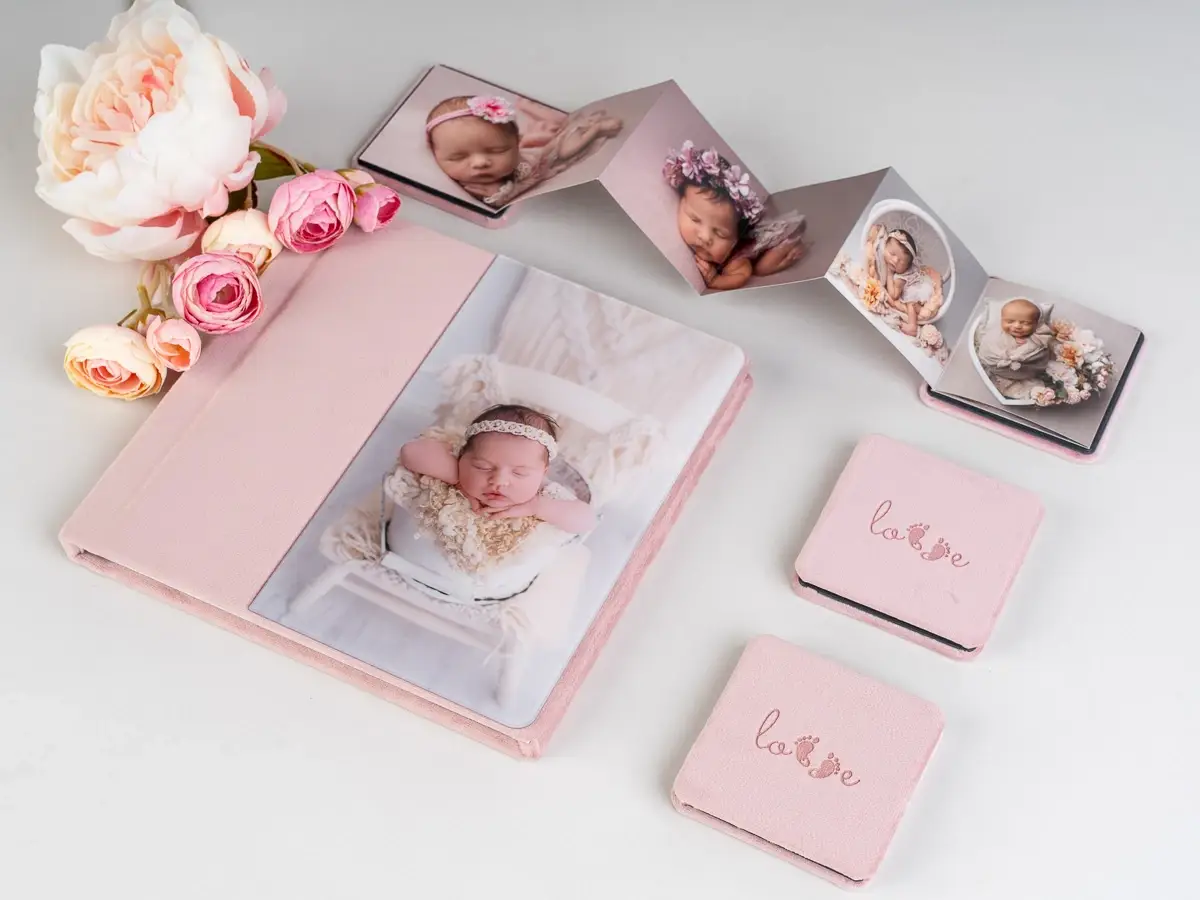 Album photo impressions bebe naissance isere - Aurélie Stavinga photographe Grenoble Voiron